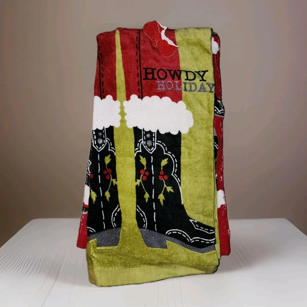 NWT St Nicholas Square Merry “Happy Holidays Ya’ll” Holiday Kitchen Towel 2 Set